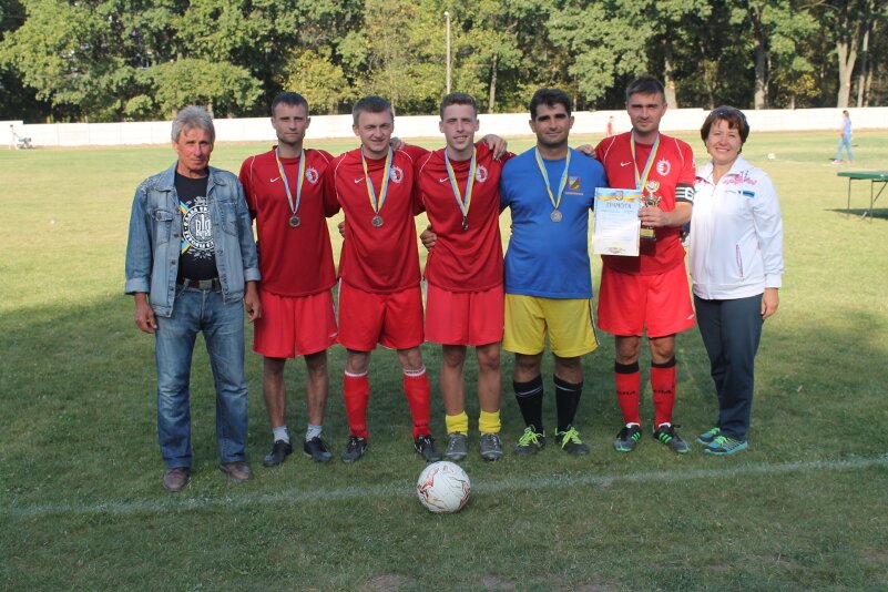 Збірна команда державних службовців району виборола третє місце у змаганнях з міні-футболу